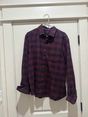 UNTUCKit Men's Burgundy and Navy Plaid Button-Down Shirt